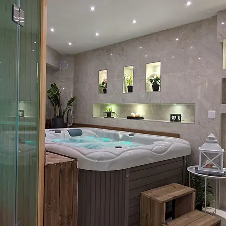 Western Austria Hotel 3*